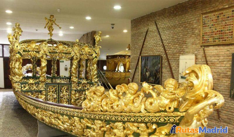 Góndola Napolitana de Carlos II Góndola Napolitana de Carlos II