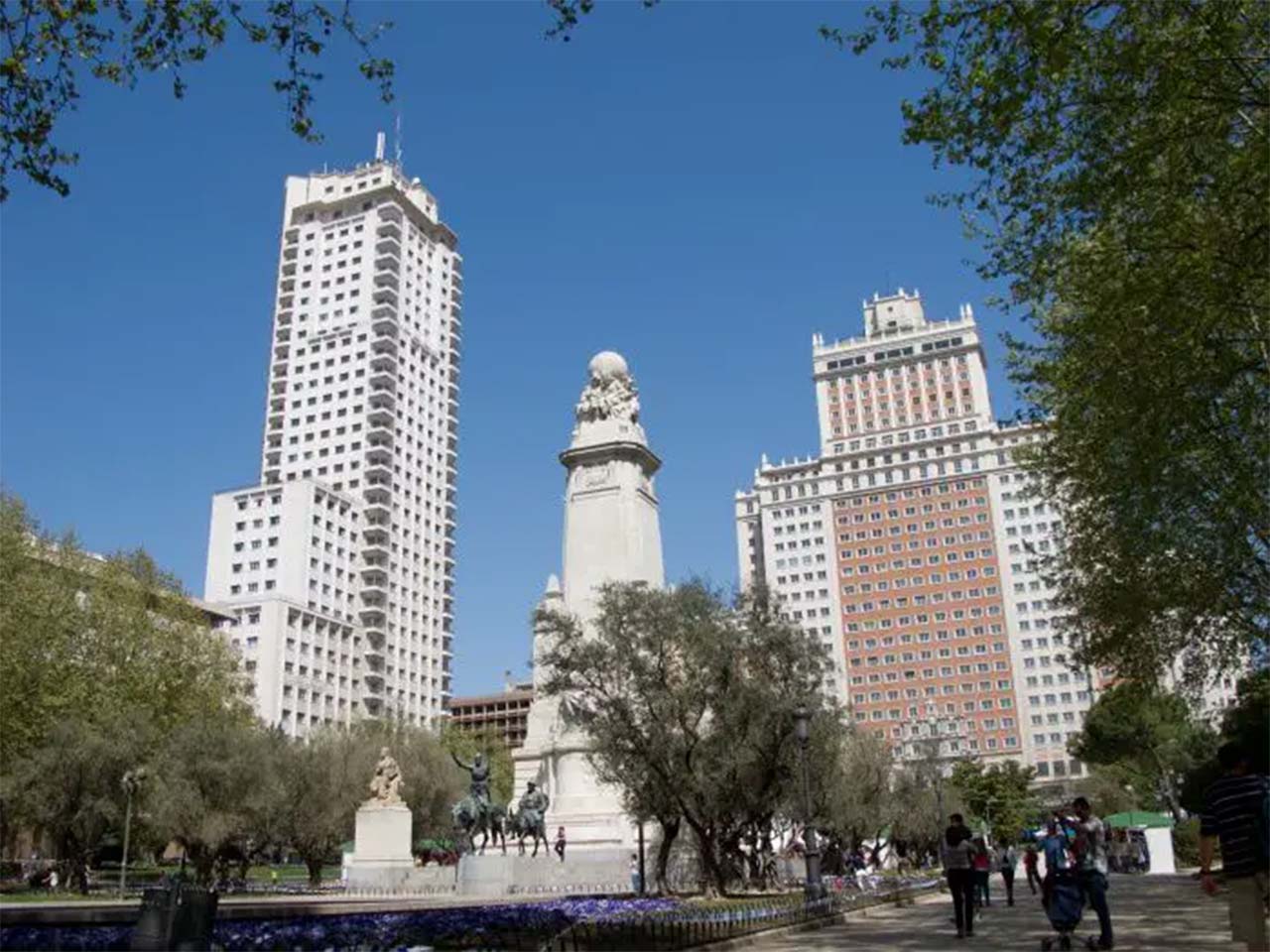 Plaza de España de Madrid; Curiosidades e Historia.