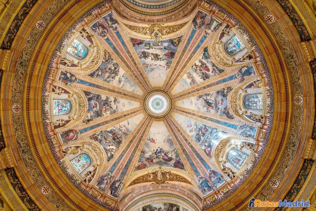 Fotos del interior de la basílica Fotos del interior de la basílica