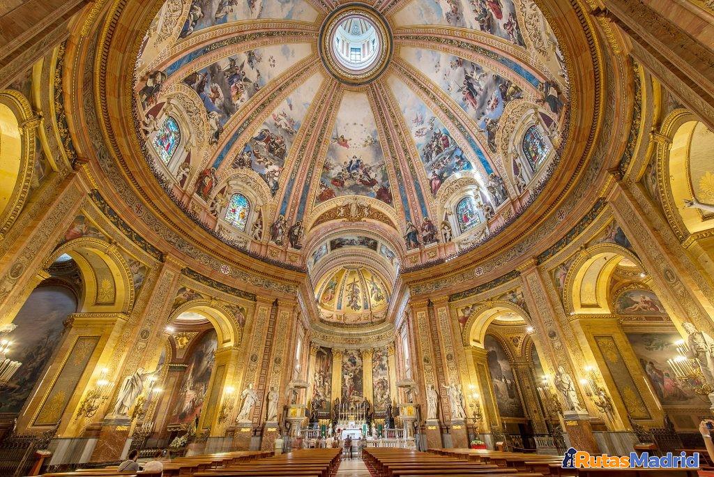 Detalle del interior de la cúpula de la Basílica Detalle del interior de la cúpula de la Basílica