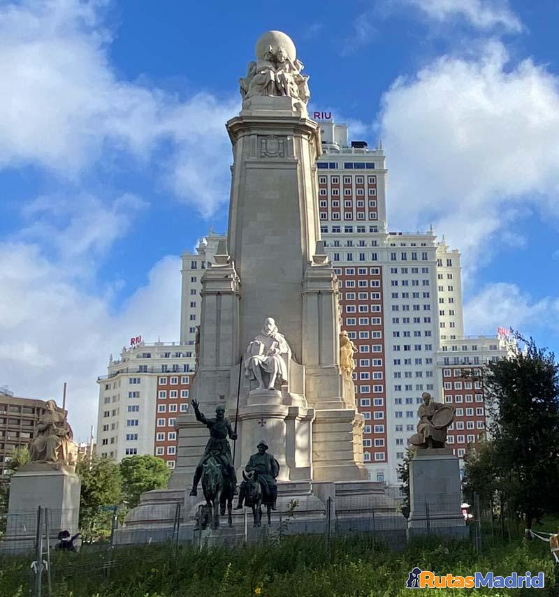 Monumento a Miguel de Cervantes Monumento a Miguel de Cervantes